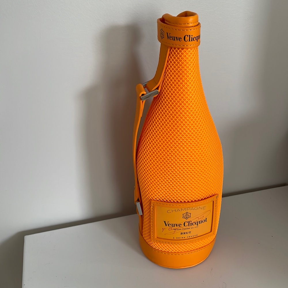 Veuve Cliquot bottle sleeve